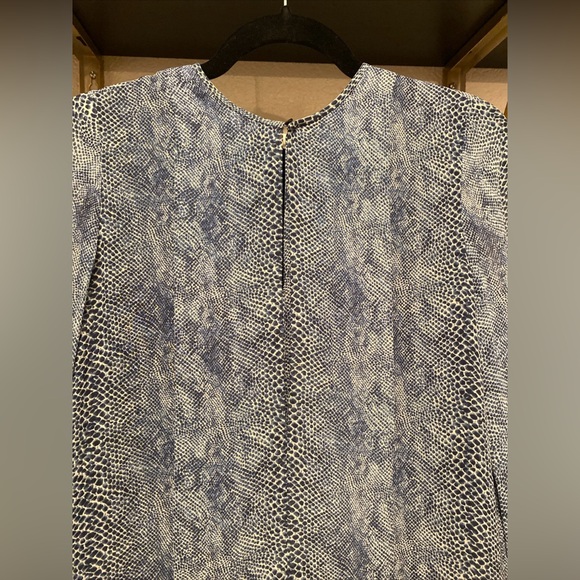 PRISTINE - Tory Burch Blue Snake Print Dress - Size 2 - Light, Cool and Comfy! - Picture 8 of 8